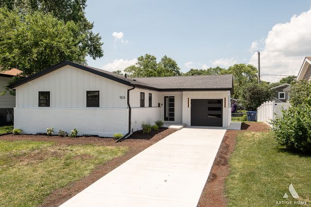9124 S 88th Avenue, Hickory Hills, IL 60457