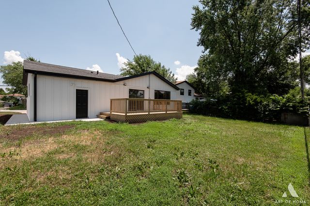 9124 S 88th Avenue, Hickory Hills, IL 60457