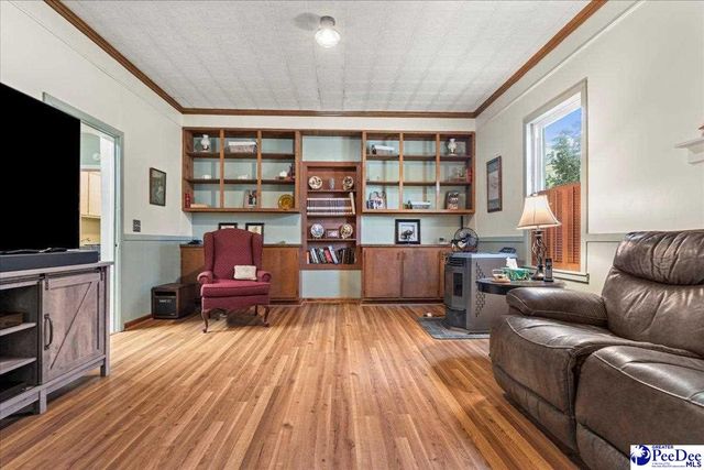 706 Poor Farm Rd, Effingham, SC 29541