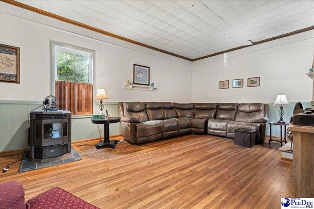 706 Poor Farm Rd, Effingham, SC 29541