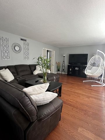 1104 Appian Way, Dothan, AL 36303