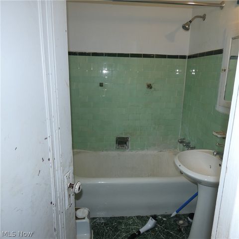 13187 Forestdale Drive, Garfield Heights, OH 44125