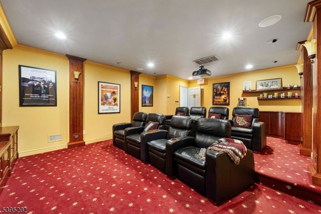 2 Unami Ln, Scotch Plains Twp., NJ 07076