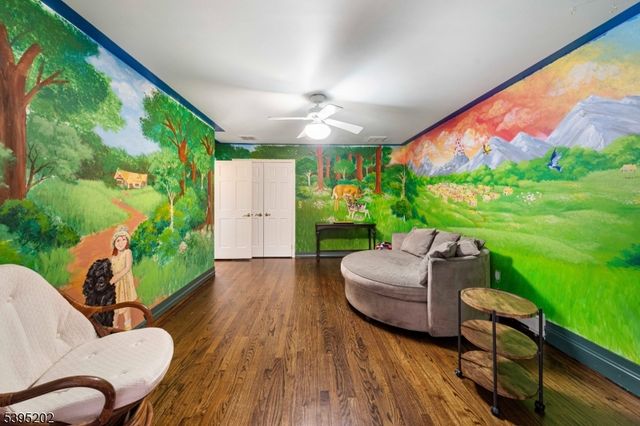 2 Unami Ln, Scotch Plains Twp., NJ 07076