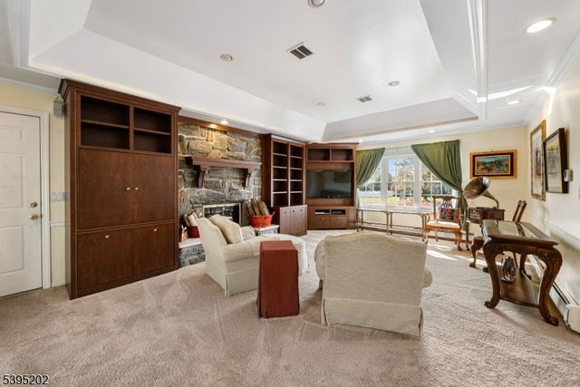 2 Unami Ln, Scotch Plains Twp., NJ 07076