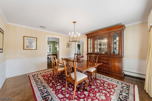 2 Unami Ln, Scotch Plains Twp., NJ 07076