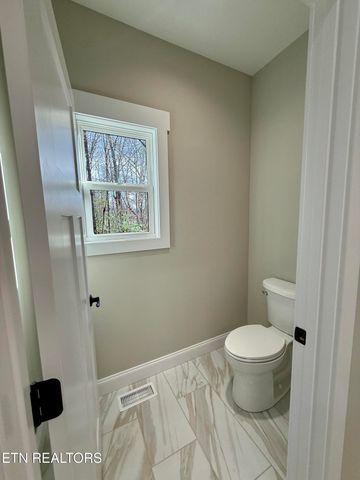 605 Westchester Drive, Crossville, TN 38558