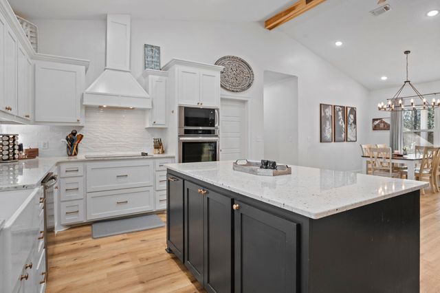 193 Entrekin Rd., Purvis, MS 39475