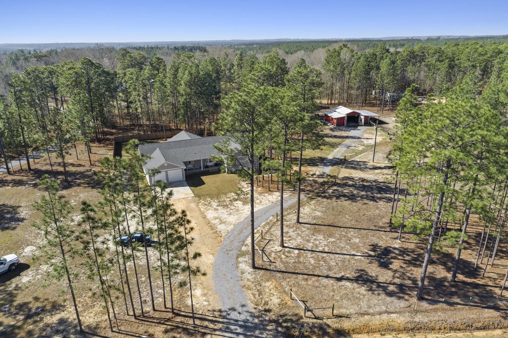 193 Entrekin Rd., Purvis, MS 39475