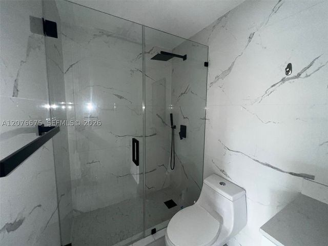 18755 NW 62nd Ave 204, Hialeah, FL 33015