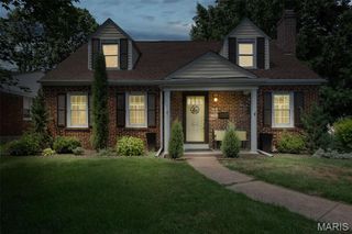 35 Holly Drive, Webster Groves, MO 63119