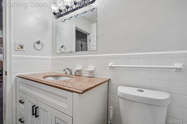 13456 Garfield, Redford Charter Township, MI 48239