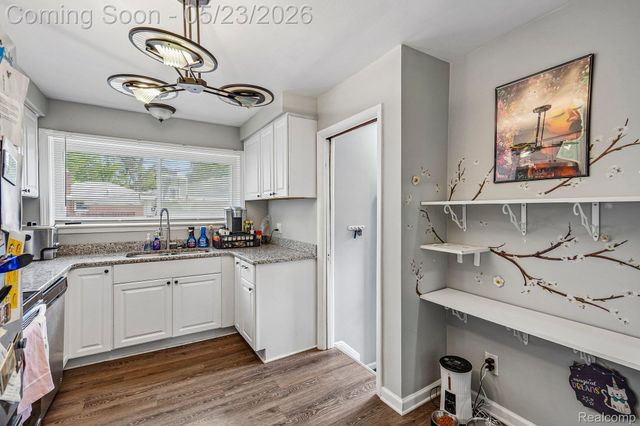 13456 Garfield, Redford Charter Township, MI 48239