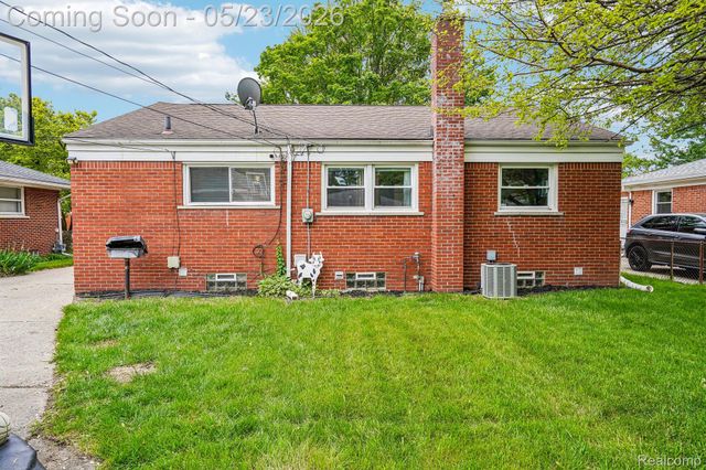 13456 Garfield, Redford Charter Township, MI 48239