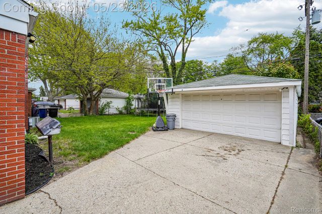 13456 Garfield, Redford Charter Township, MI 48239