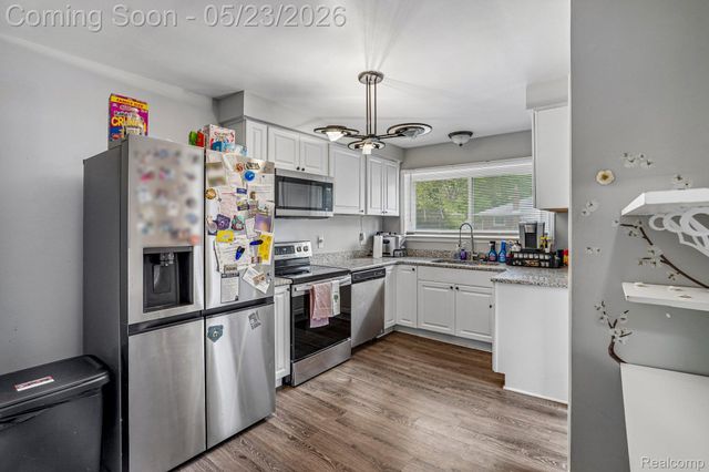 13456 Garfield, Redford Charter Township, MI 48239