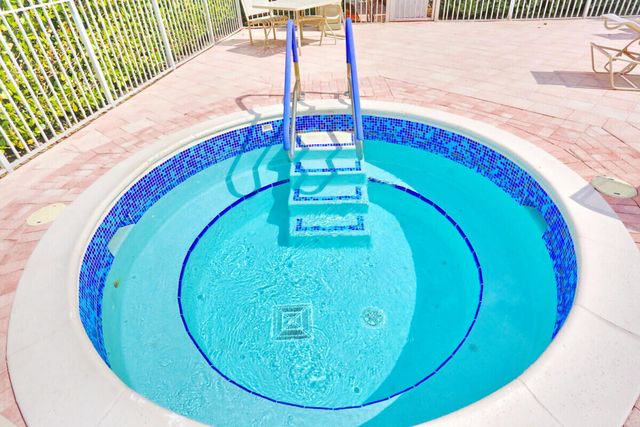 6459 Boca Circle, Boca Raton, FL 33433