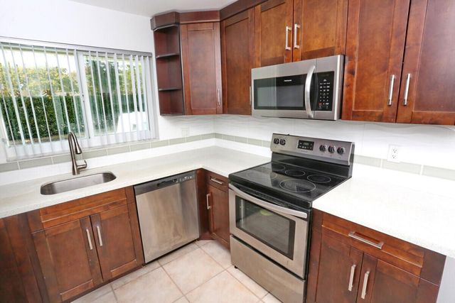 6459 Boca Circle, Boca Raton, FL 33433