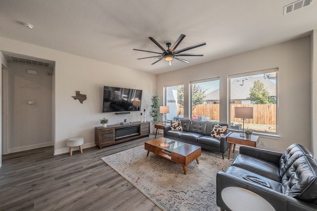 7545 Winterbloom Way, Fort Worth, TX 76123