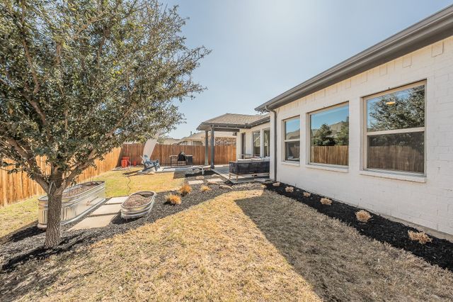 7545 Winterbloom Way, Fort Worth, TX 76123