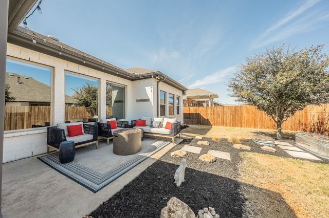 7545 Winterbloom Way, Fort Worth, TX 76123