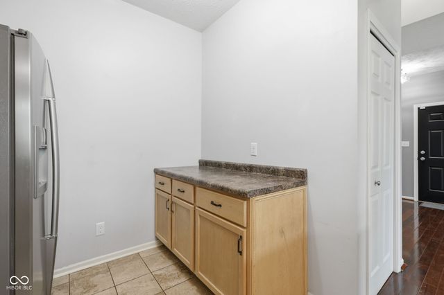 8016 Windham Lake Way, Indianapolis, IN 46214
