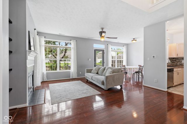 8016 Windham Lake Way, Indianapolis, IN 46214