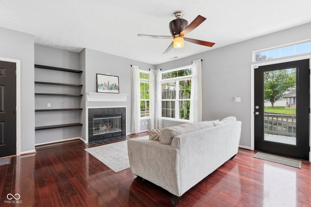 8016 Windham Lake Way, Indianapolis, IN 46214
