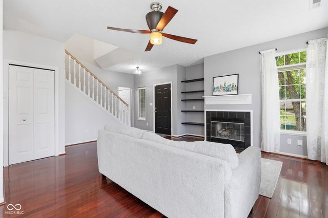 8016 Windham Lake Way, Indianapolis, IN 46214