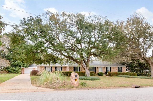 1618 Weaver Drive, Eight Mile, AL 36613