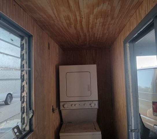 1408 NW 9th Ave, Fort Lauderdale, FL 33311