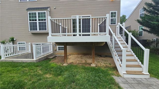 2288 Creekside Drive, Coplay Boro, PA 18037