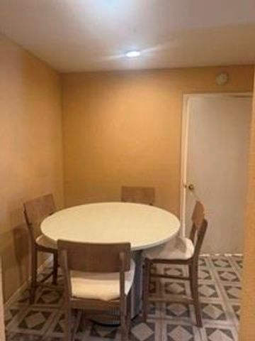7200 Clarewood Drive 1, Houston, TX 77036