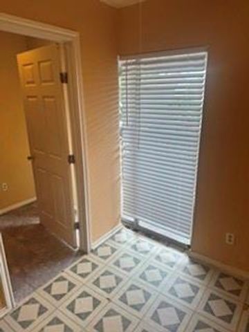 7200 Clarewood Drive 1, Houston, TX 77036