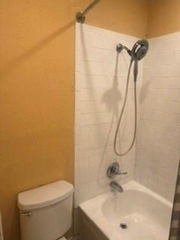 7200 Clarewood Drive 1, Houston, TX 77036