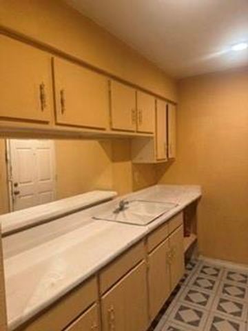 7200 Clarewood Drive 1, Houston, TX 77036