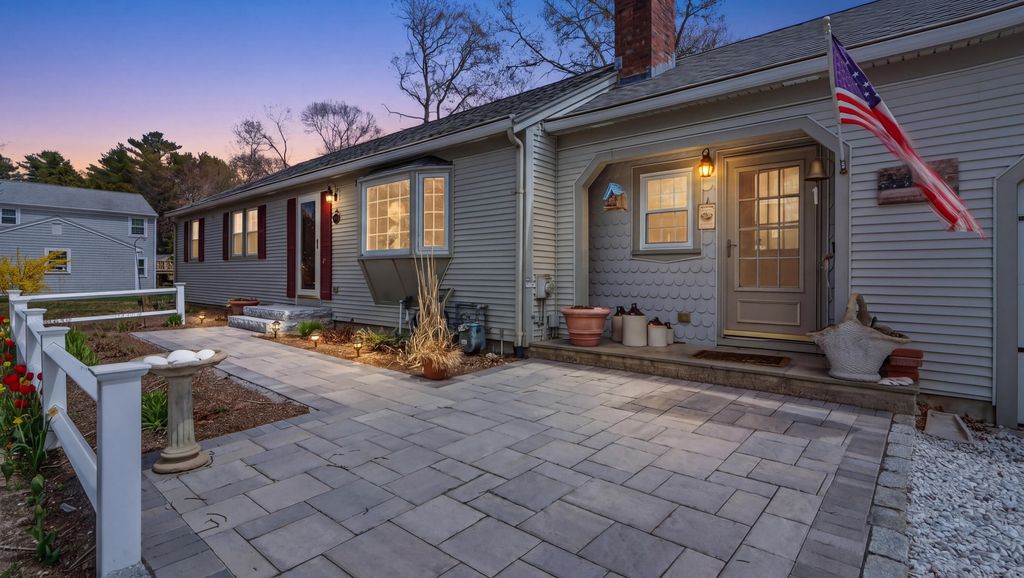 53 Hadrada Lane, Centerville, MA 02632