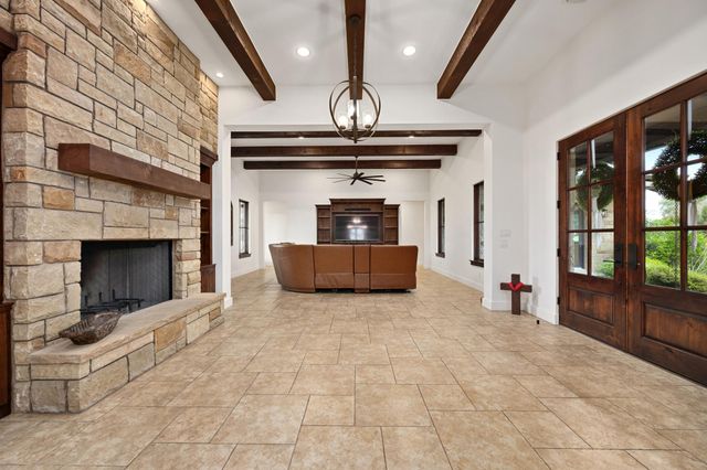 101 Shady Oaks TRL, Liberty Hill, TX 78642