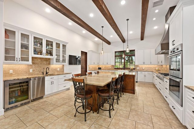 101 Shady Oaks TRL, Liberty Hill, TX 78642