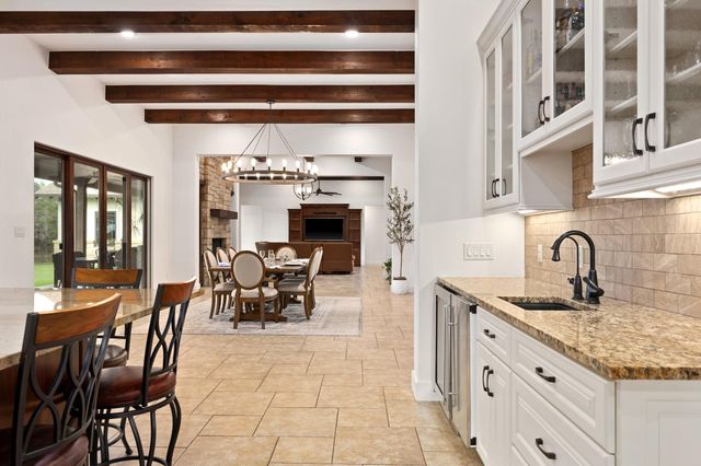 101 Shady Oaks TRL, Liberty Hill, TX 78642