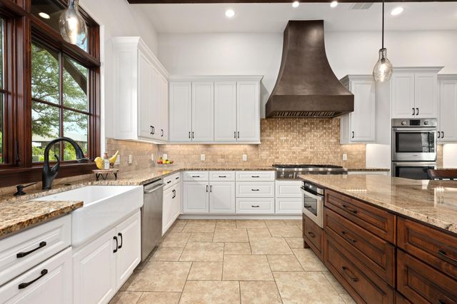 101 Shady Oaks TRL, Liberty Hill, TX 78642