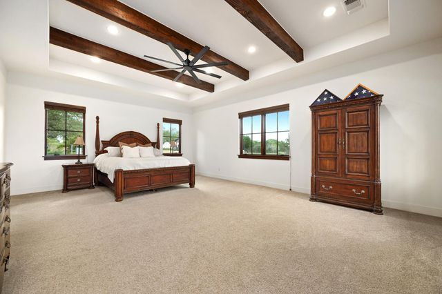 101 Shady Oaks TRL, Liberty Hill, TX 78642