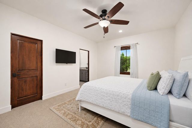 101 Shady Oaks TRL, Liberty Hill, TX 78642
