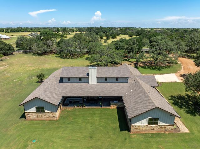 101 Shady Oaks TRL, Liberty Hill, TX 78642