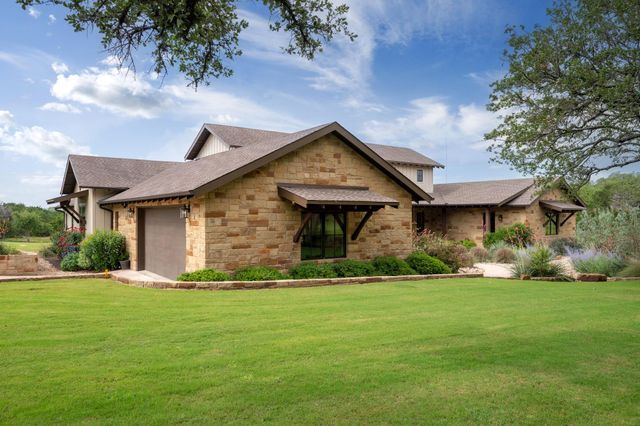 101 Shady Oaks TRL, Liberty Hill, TX 78642