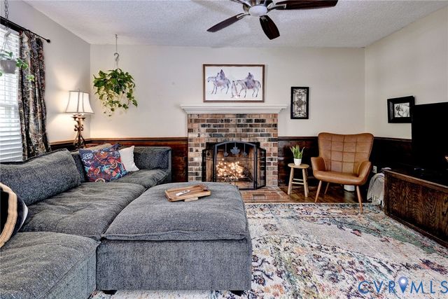 2525 Lauderdale Dr, Henrico, VA 23233