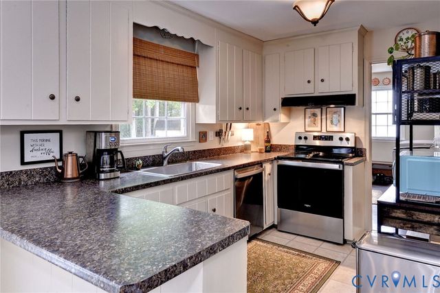 2525 Lauderdale Dr, Henrico, VA 23233