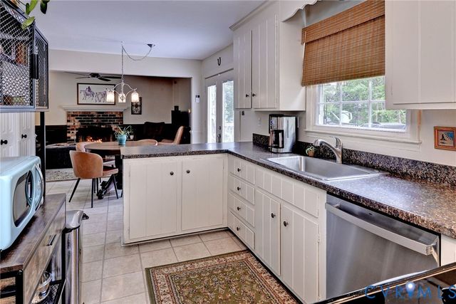 2525 Lauderdale Dr, Henrico, VA 23233