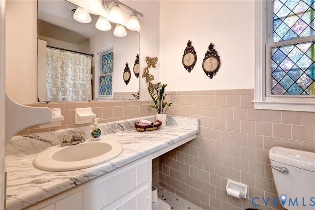 2525 Lauderdale Dr, Henrico, VA 23233