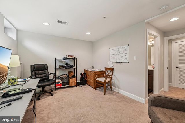 131 W FORT AVE, Baltimore, MD 21230